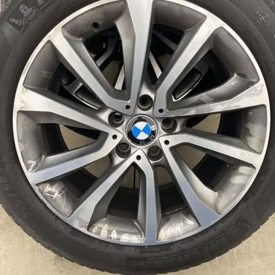 BMW X6 19인치휠타이어 중고 4개