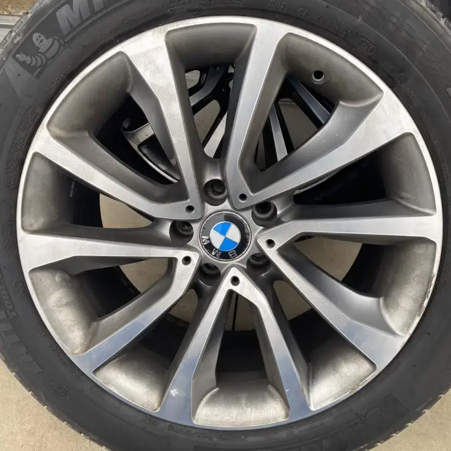 BMW X6 19인치휠타이어 중고 4개