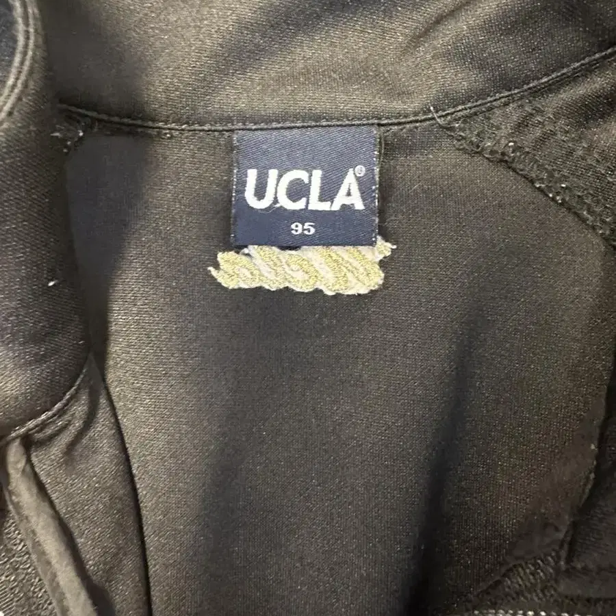 UCLA 골프 집업 95