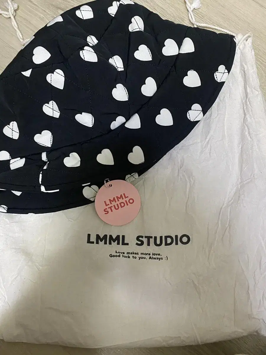 (마지막)lmmlstudio 패딩 버킷햇