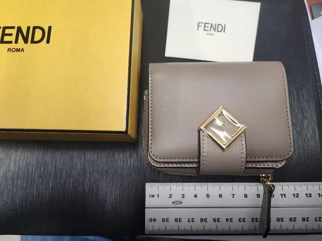 펜디 ff 다이아몬드 지갑 Fendi wallet