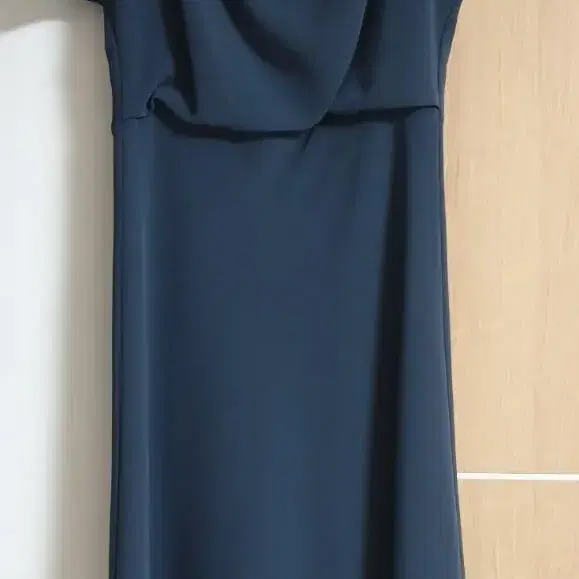 프론트로우 Cowl-neck Midi Dress (s)