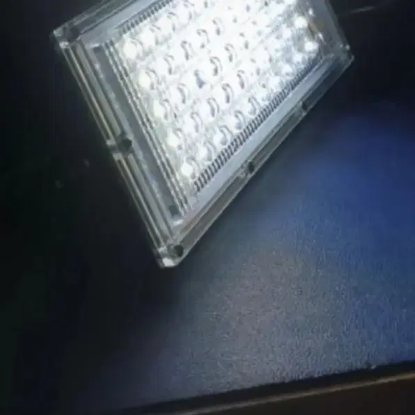 *가격내림 *LED50W,새상품,삼각대,아주밝아요,방수되요