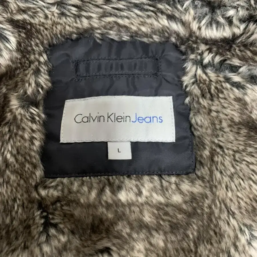 Calvin Klein 캘빈크라인 다운