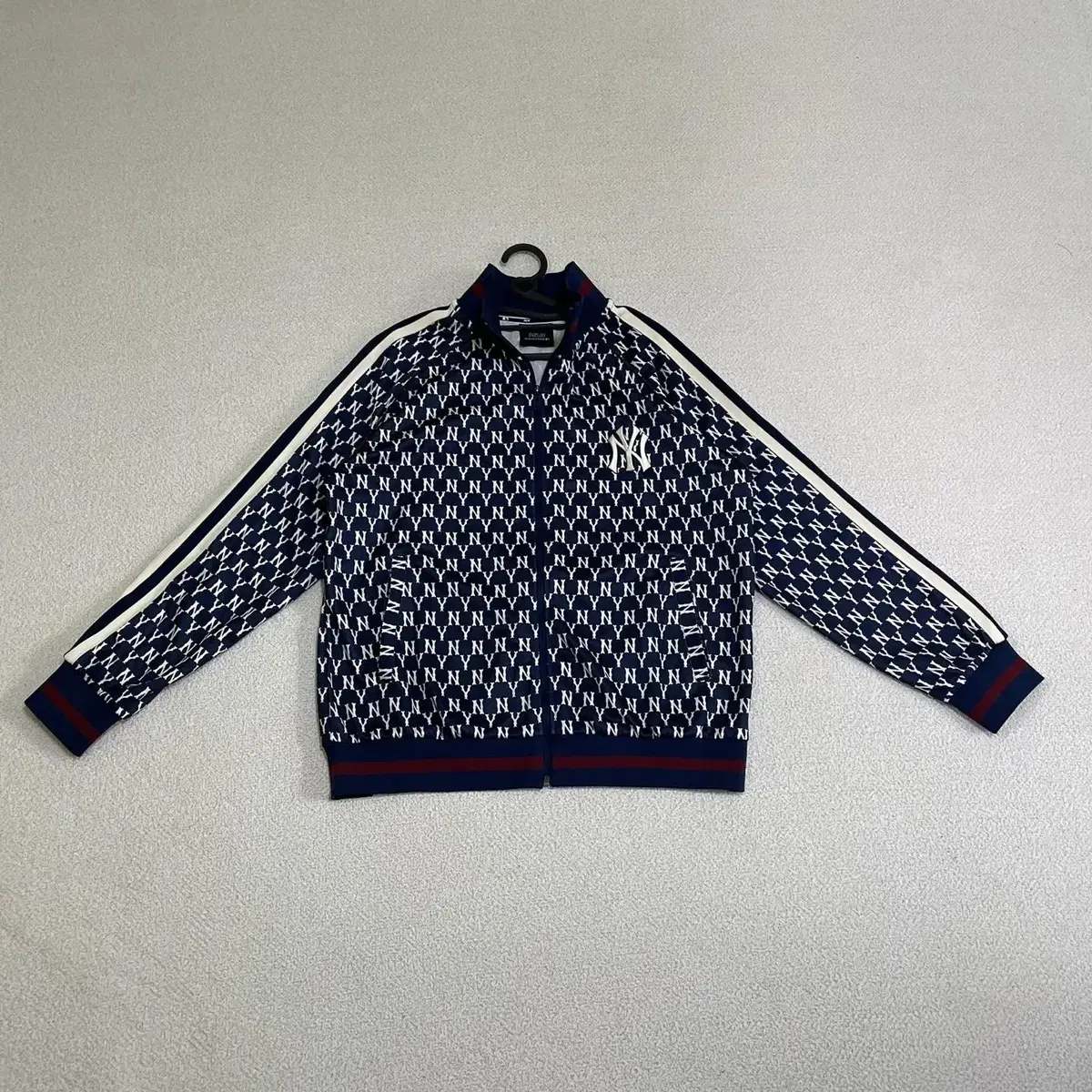 XL MLB Monogram Zip-Up Top N.236