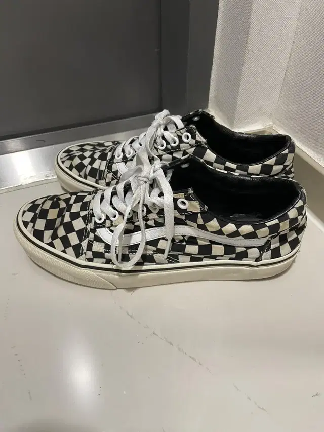 반스 VANS 올드스쿨 체커보드 OTW 아트 컬렉션 270 사이즈