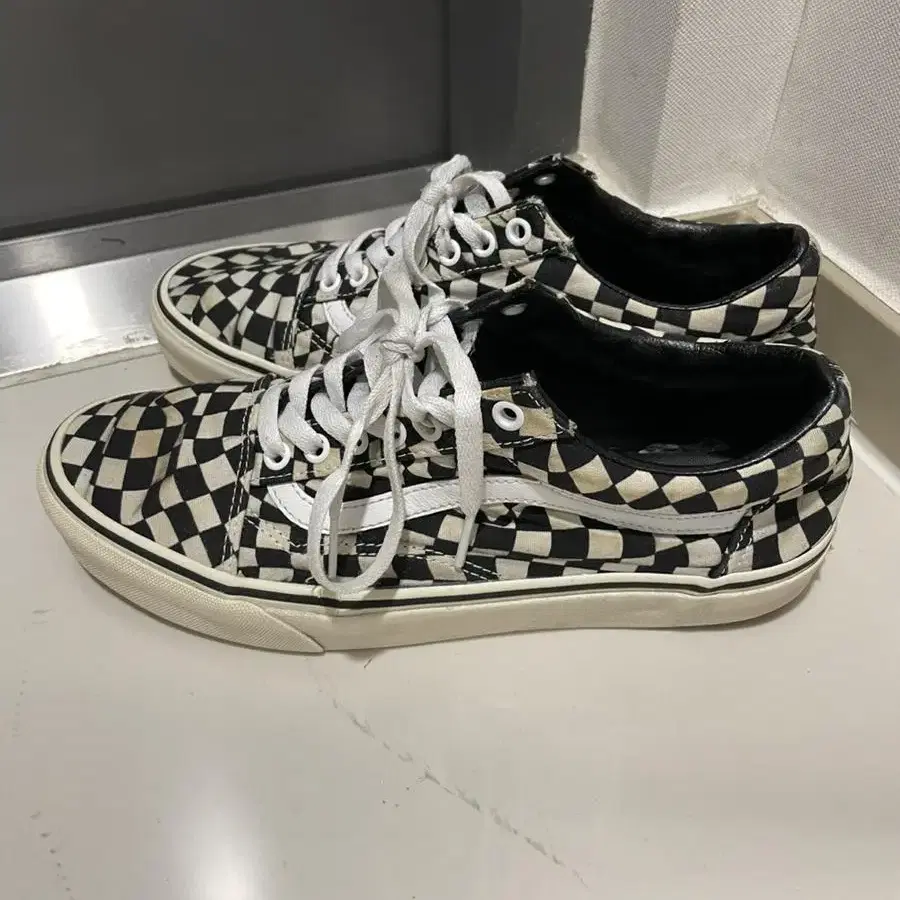 반스 VANS 올드스쿨 체커보드 OTW 아트 컬렉션 270 사이즈