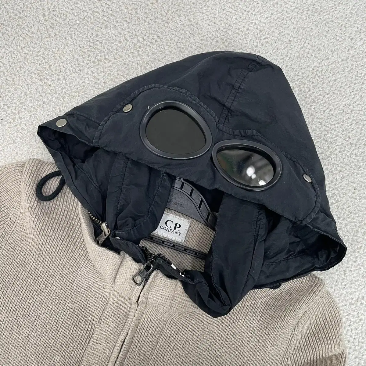 [95] CP C.P. Company Goggle Hooded Knit Zip-up N1016