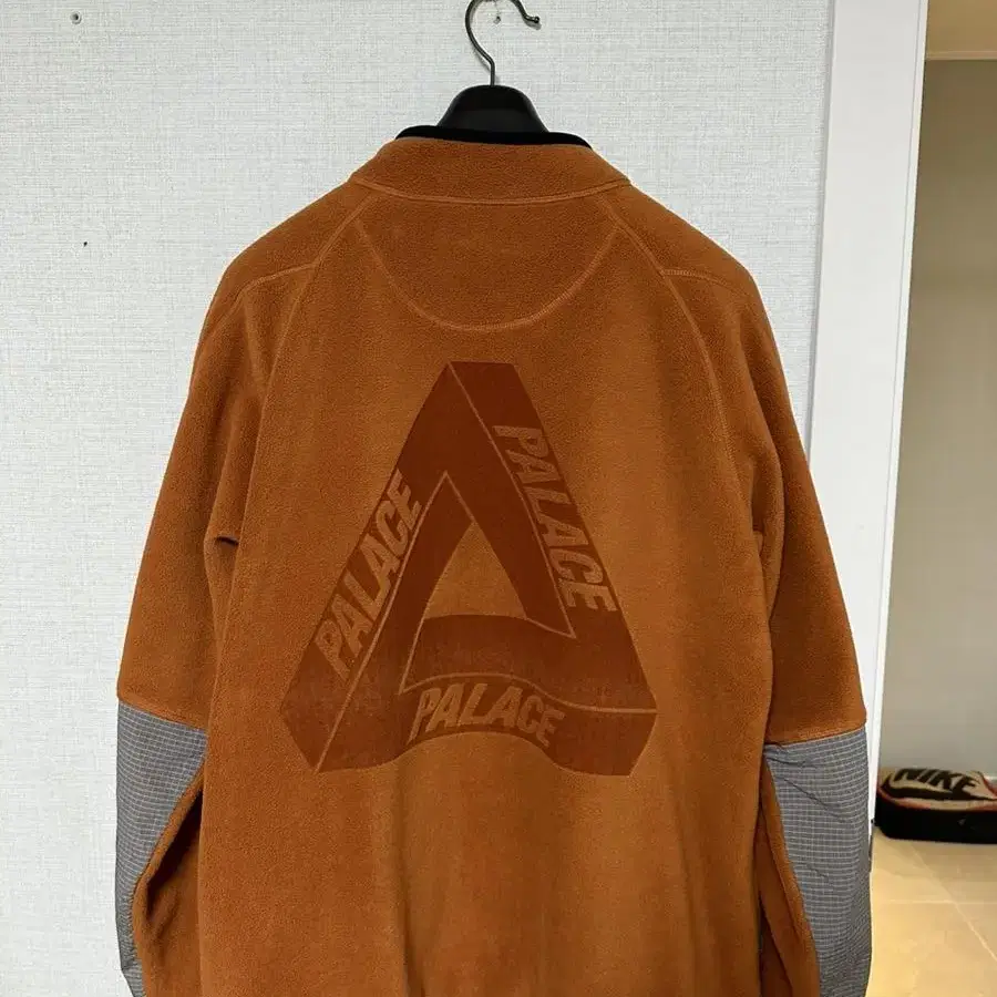 palace 팔라스 폴라텍 1/4 집업 후리스