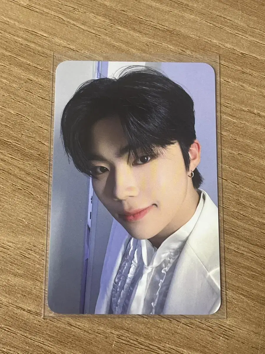 ZB1 park gunwook TheHyundai 2wk 5만원 photocard WTS