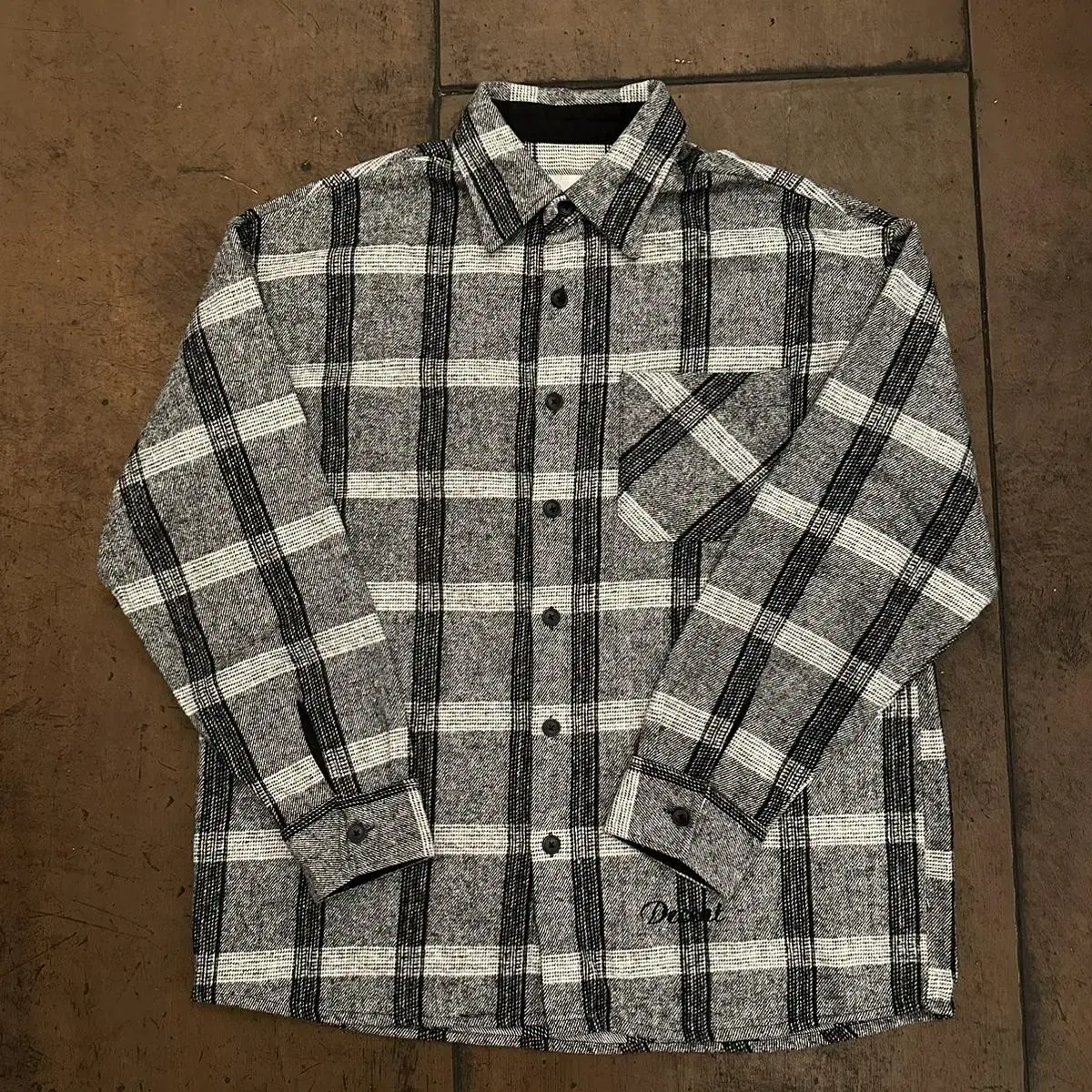 [size 105] Attention grayish-black checks south