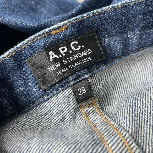 A.P.C. 아페쎄 뉴스탠다드 데님 팬츠 청바지