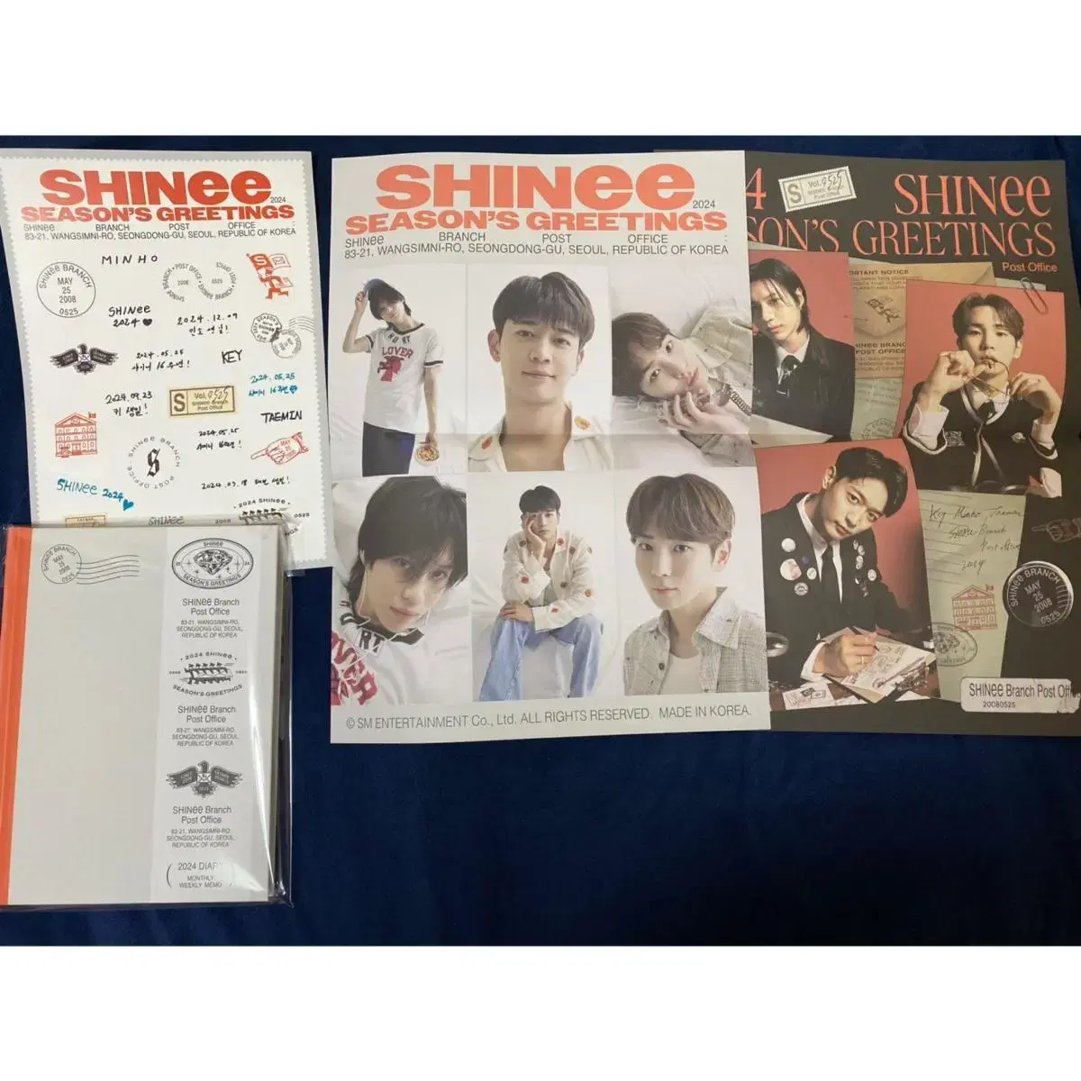 Shinee 2024 seasons greetings season's greetings Diary + grounding poster + stickers