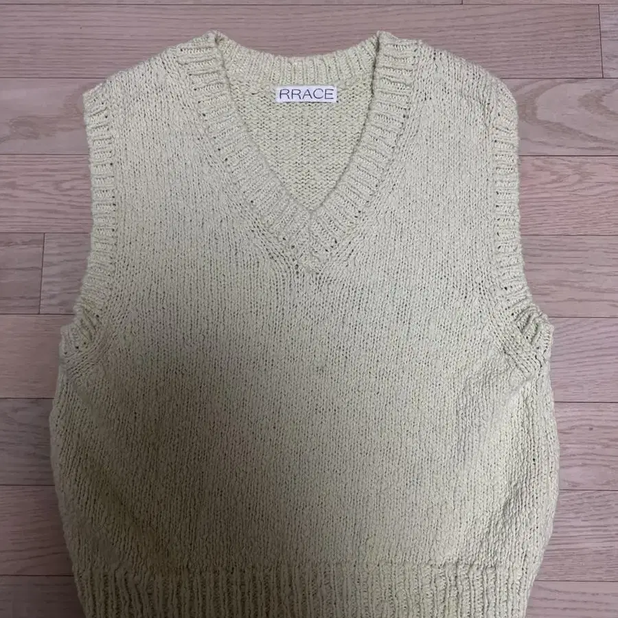 RRACE 레이스 boucle cotton vest (greenery)