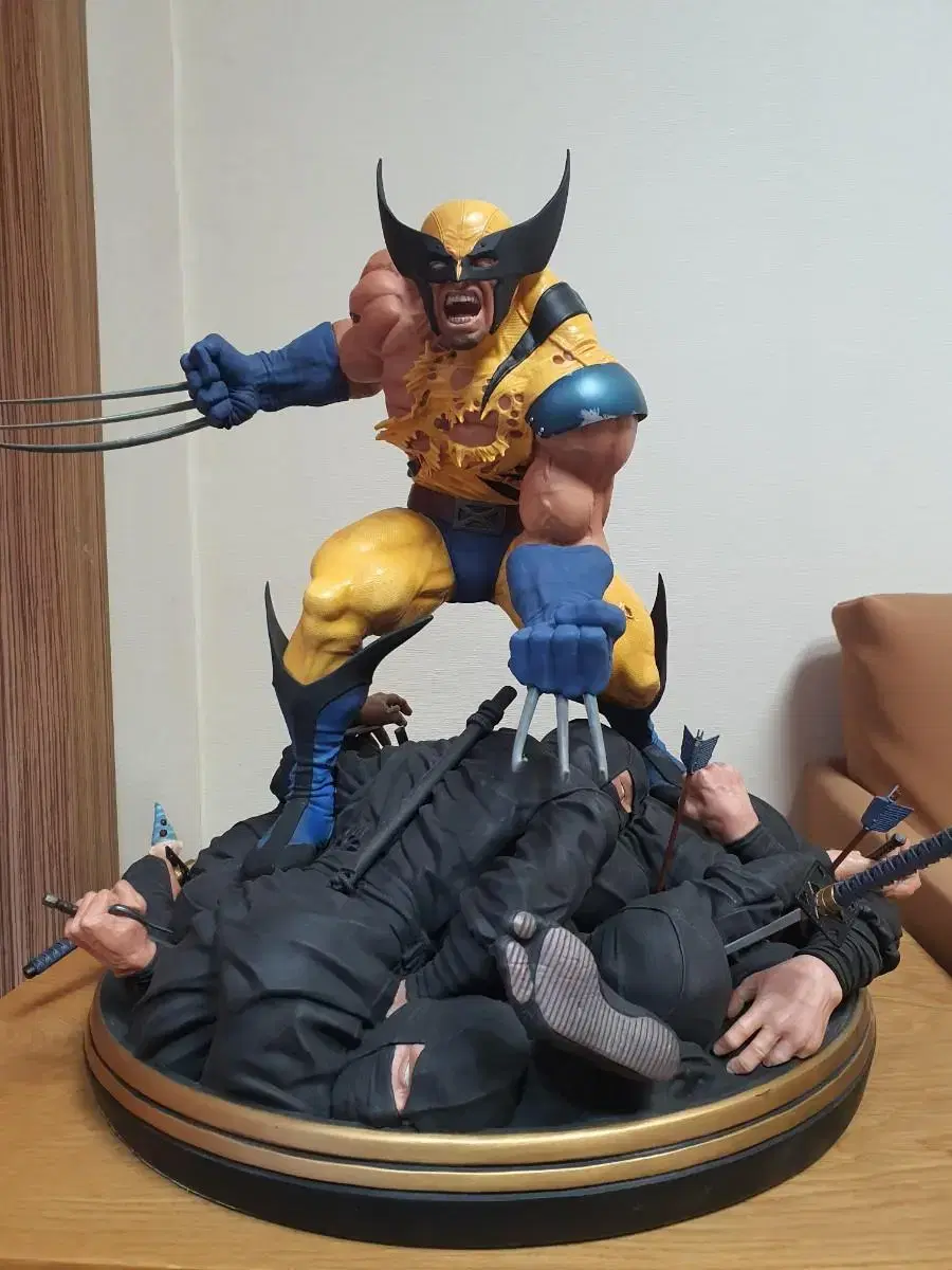 Resinworks Wolverine vs Ninjas Custom Statue 1/4