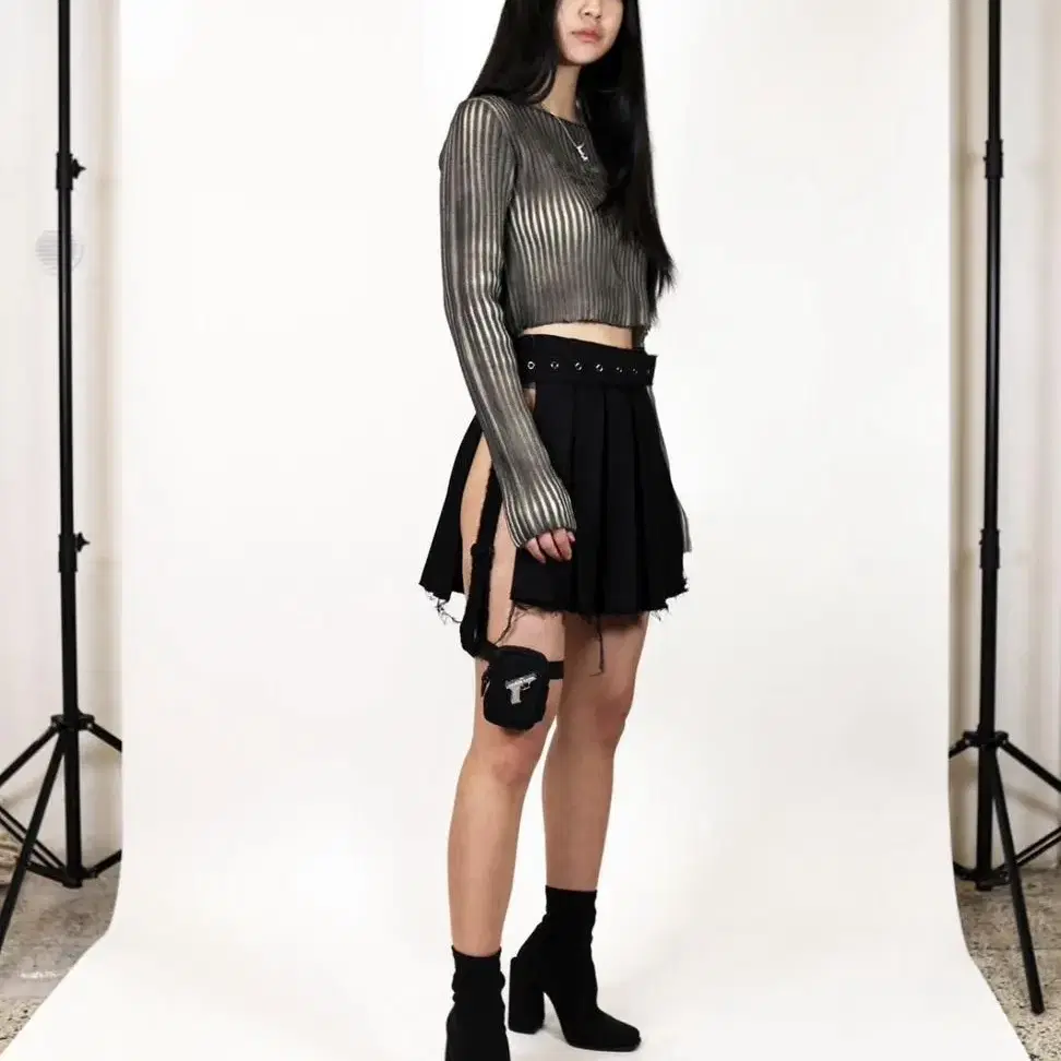 hyein seo wool skirt - w/garter belt