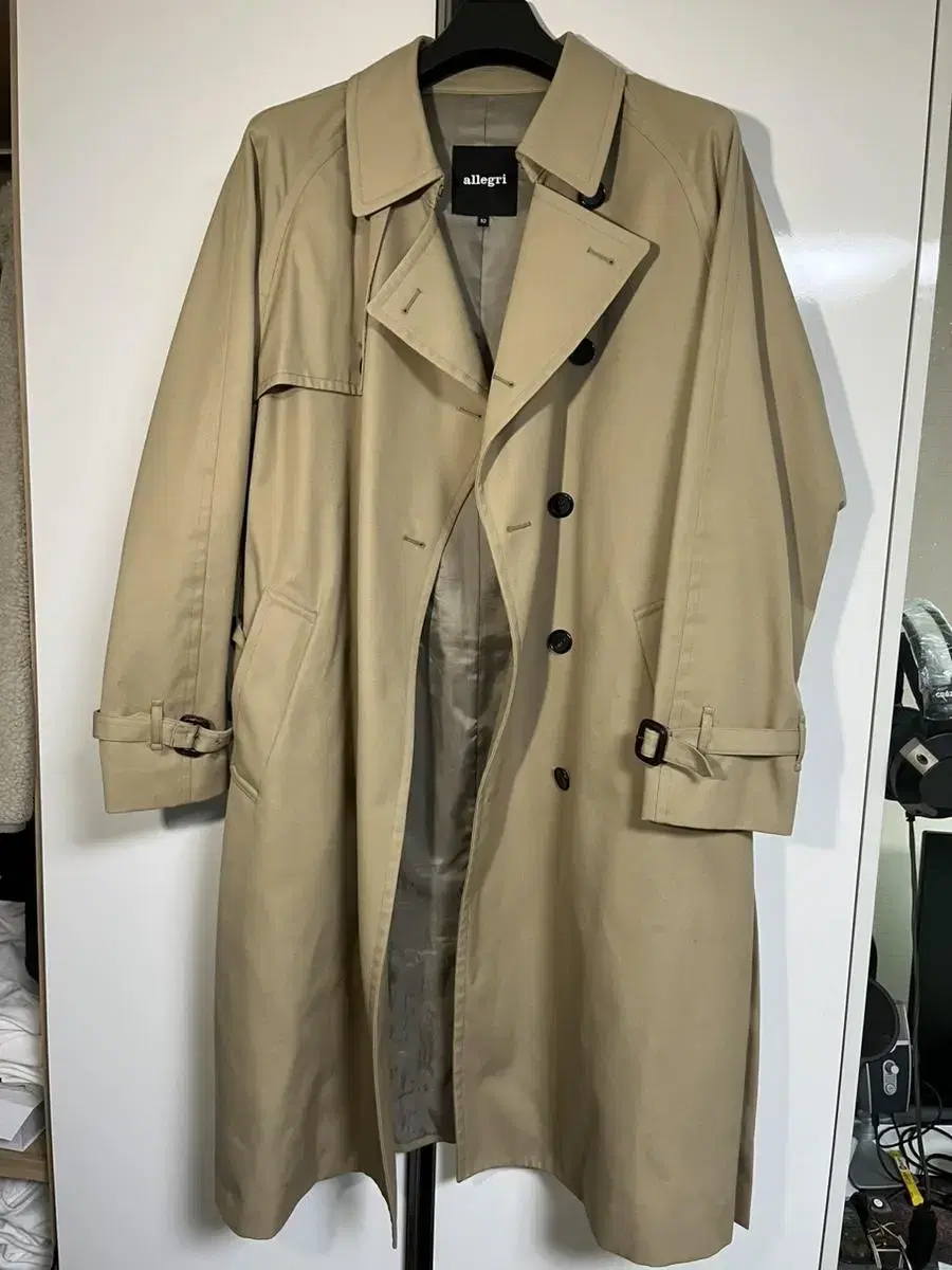 Allegri trench coat size 52 (hat detachable)