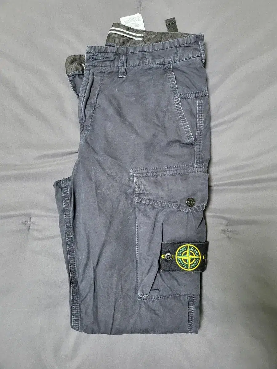 Stone Cargo Pants W28