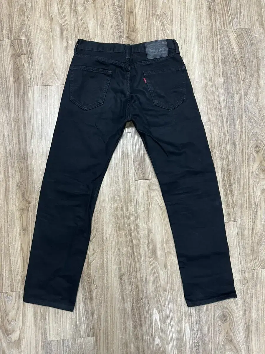 Levi's 505 Black Jeans 30