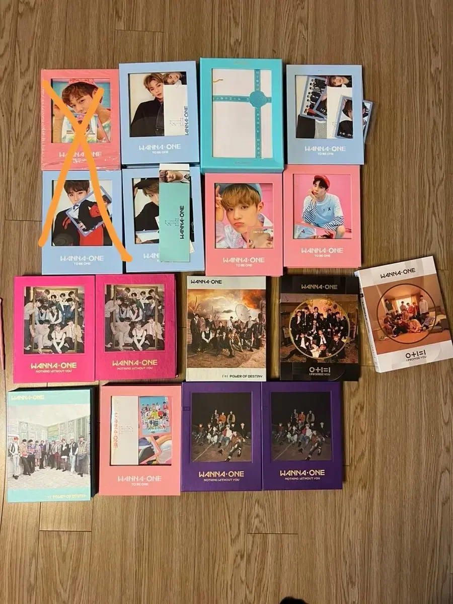 Wanna One album I'm selling it for 1000 won per sheet