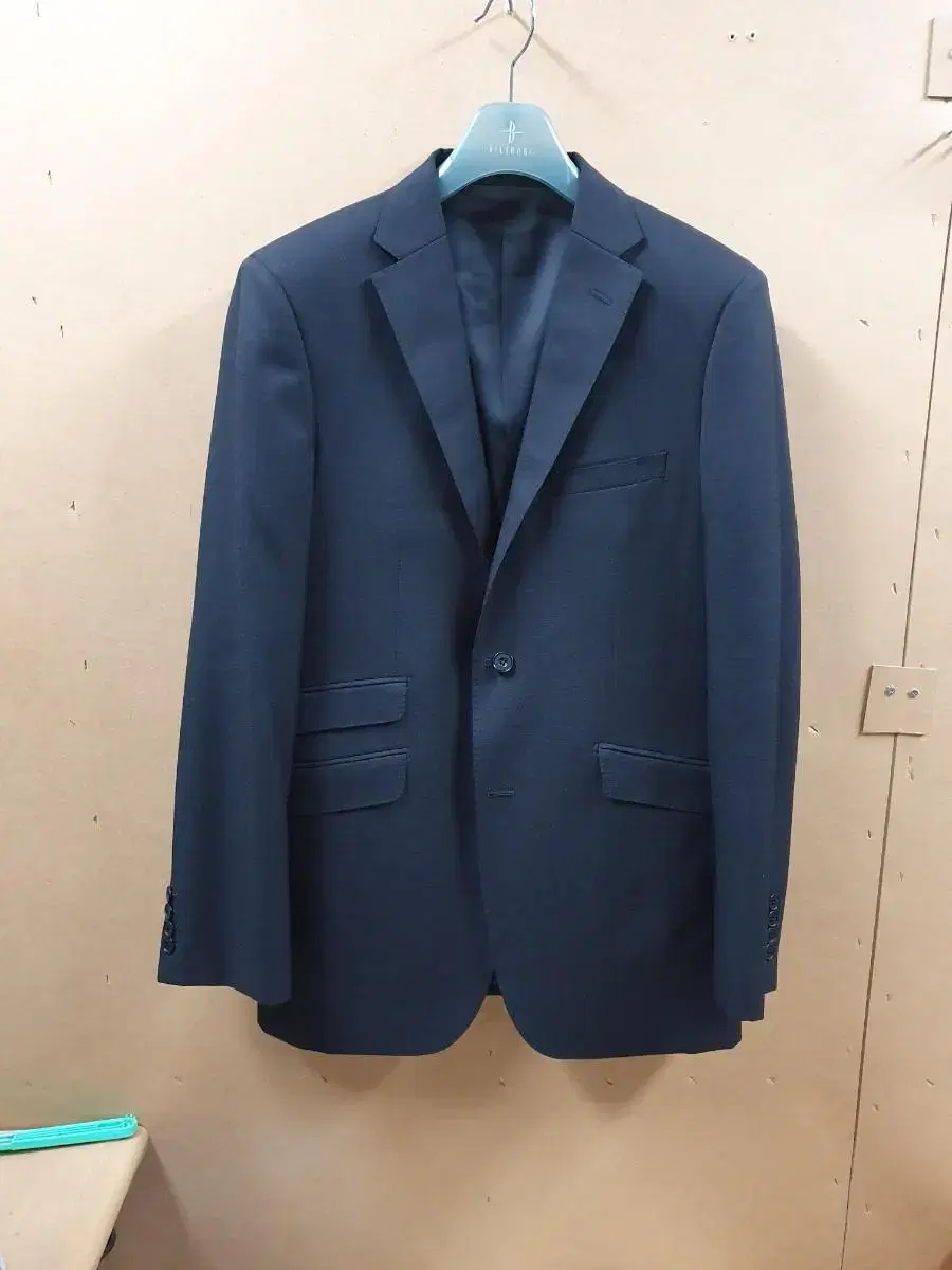 100% Genuine Burberry Black Label Jacket/Suit