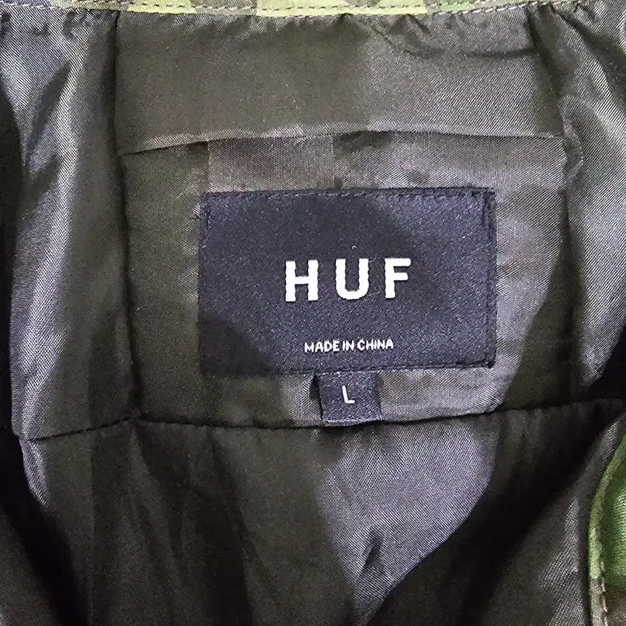 HUF 카모 셔츠 패딩 자켓