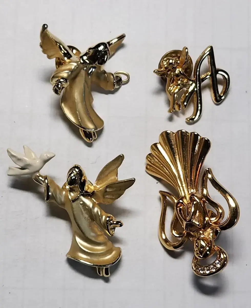 Four vintage jewelry angel brooches, American mid-20th century, bulk