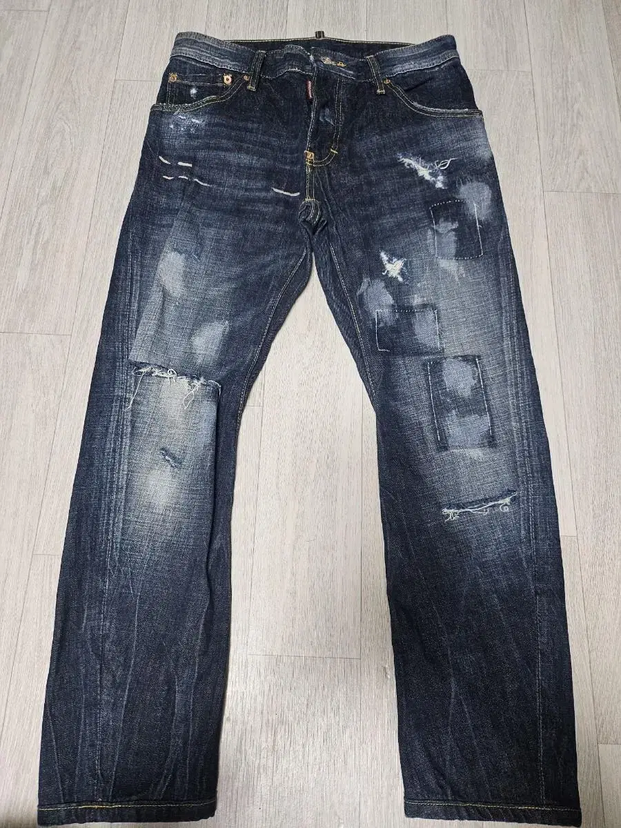 30-inch Disqualified 2 jeans