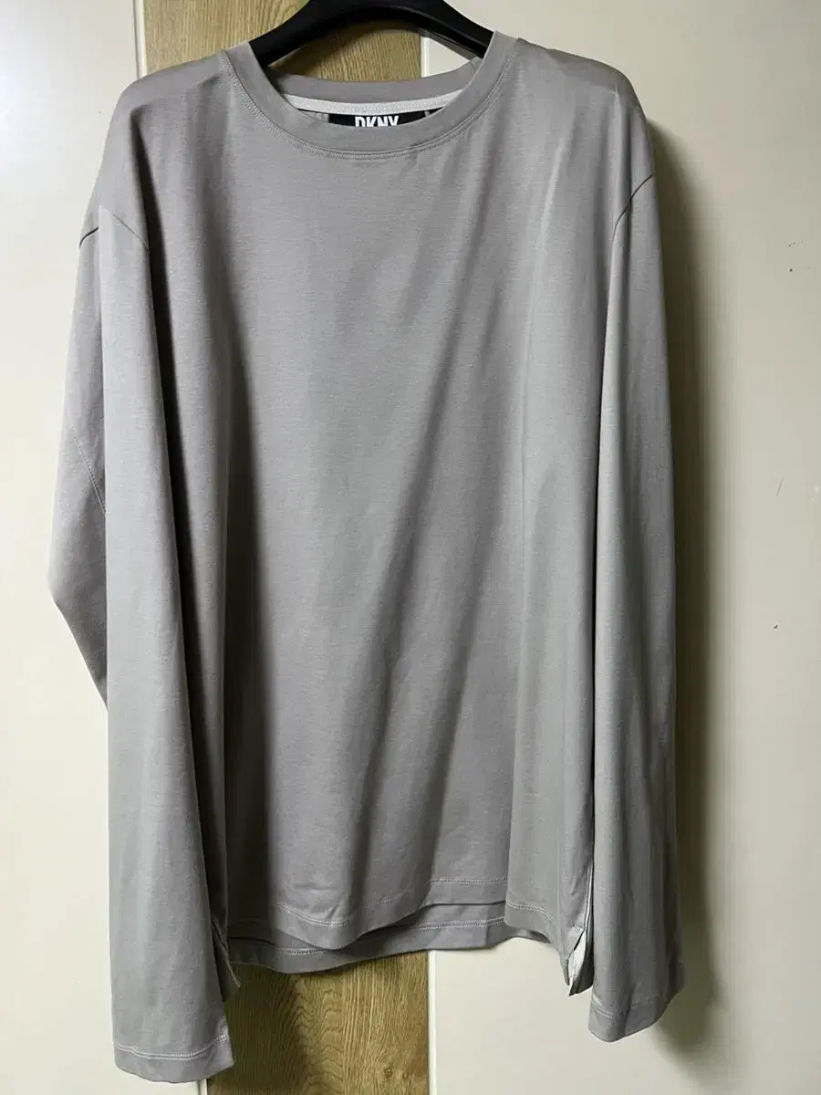 22SS DKNY Long Sleeve T-shirt