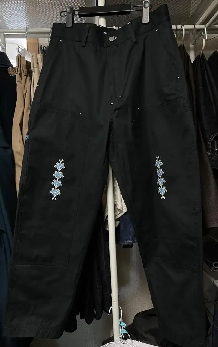 [M] Adish studio Carpenter pants black