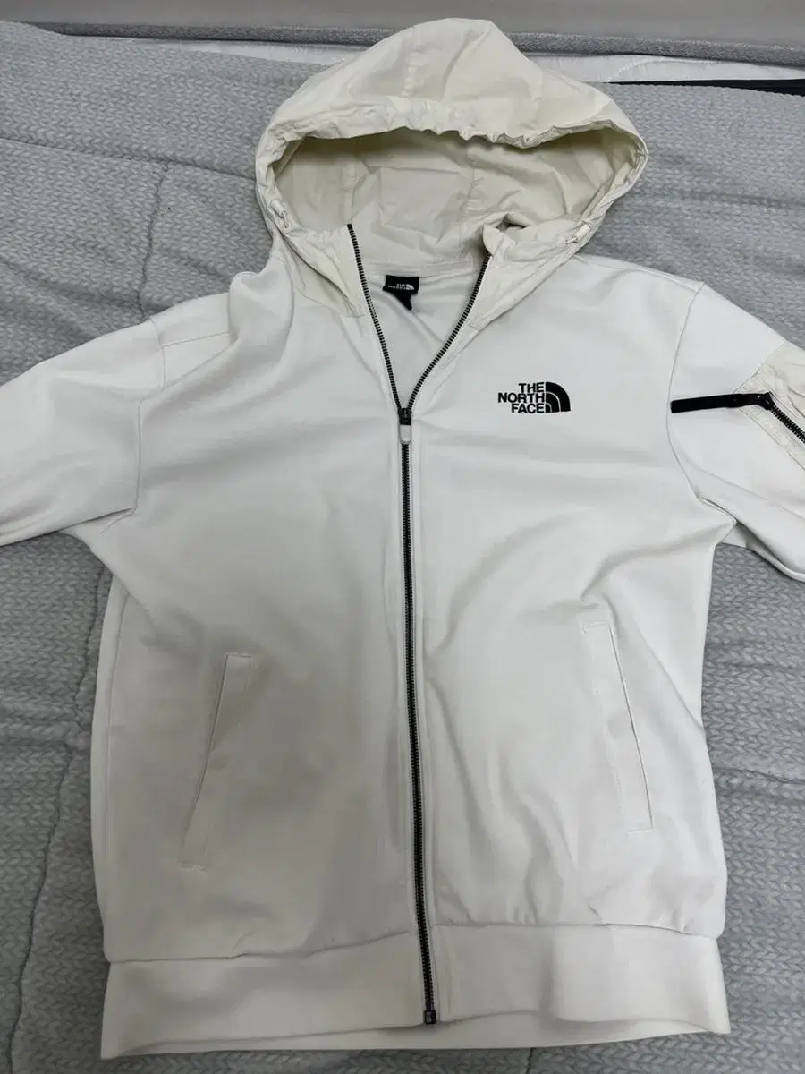 Genuine The North Face Windbreaker size S