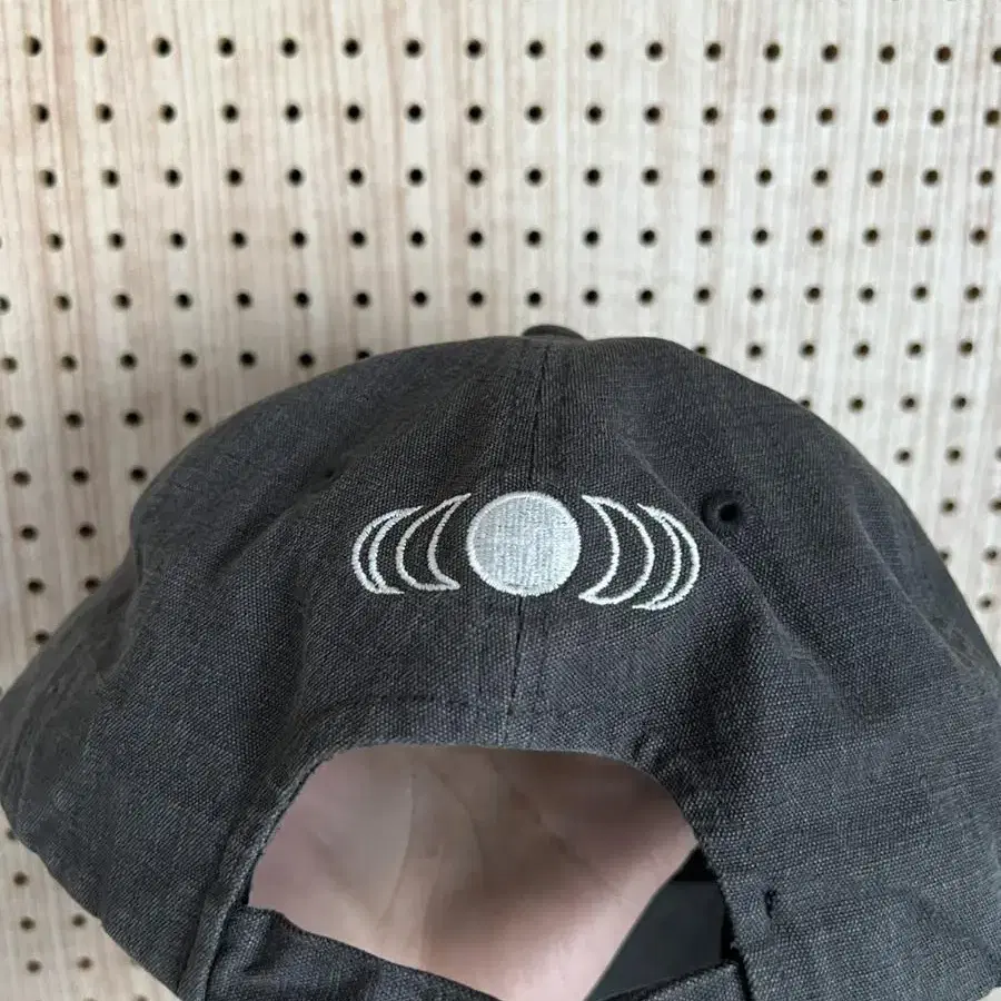 The black label x taeyang cap