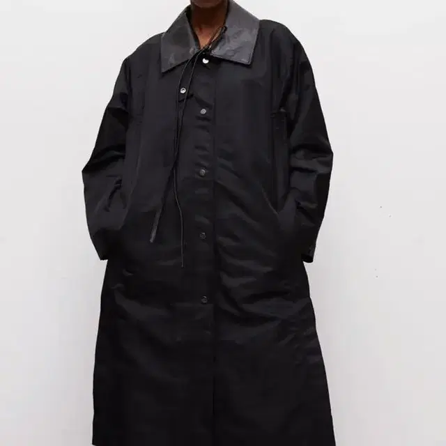 RECYCLED NYLON TRENCH COAT BIRROT 비롯