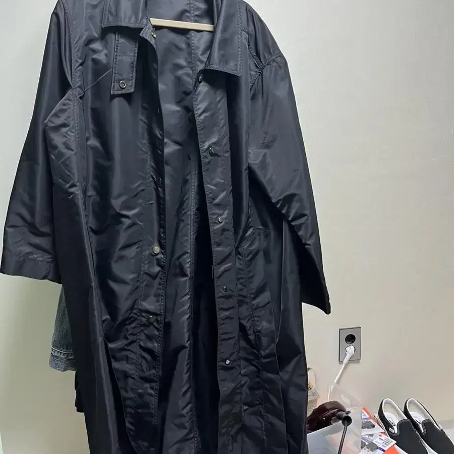 RECYCLED NYLON TRENCH COAT BIRROT 비롯