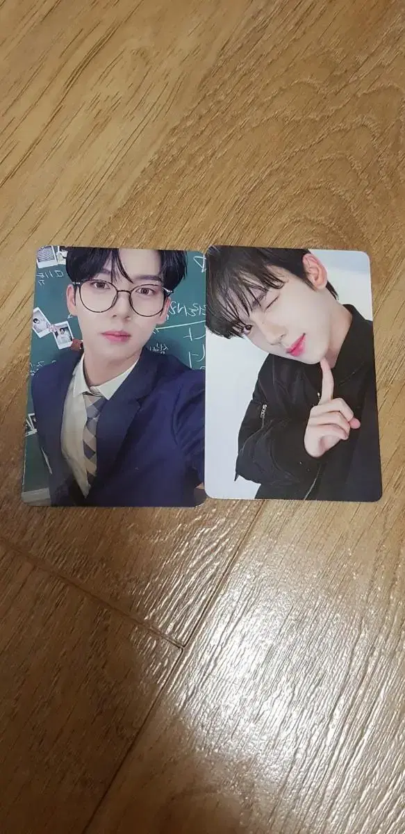 Zerobaseone jump up schoolboy. with muu Hot Dog han yujin photocard