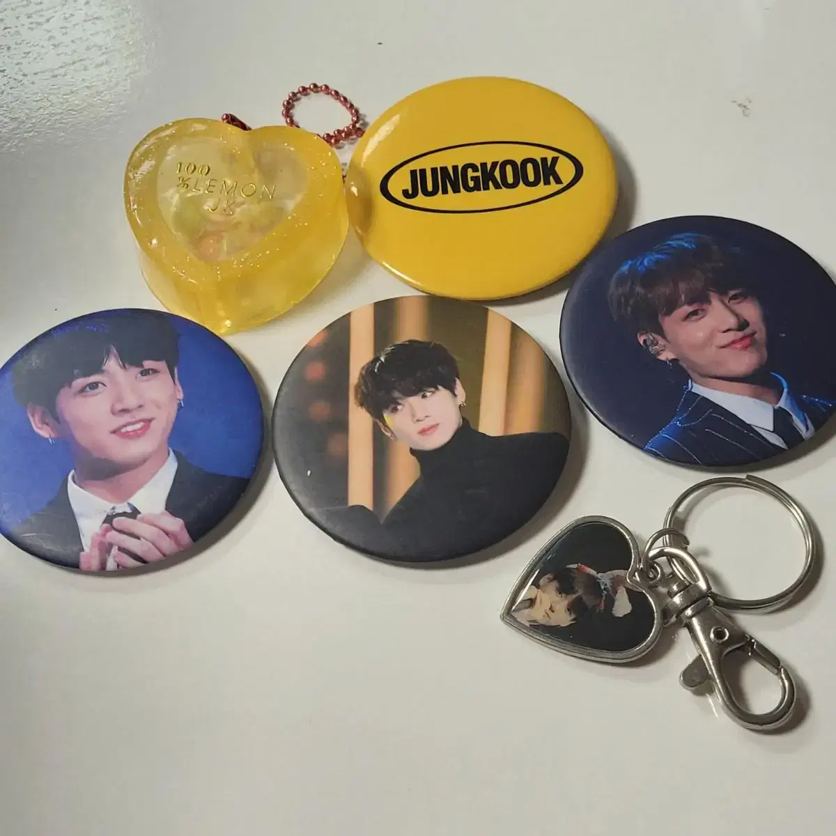 one more)bangtan jungkook keyring pinbutton bulk