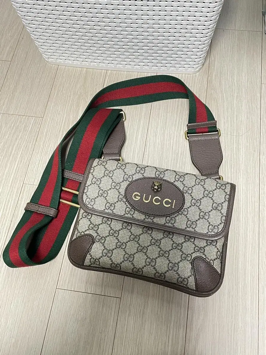 Gucci NeoVintage Small Messenger Bag