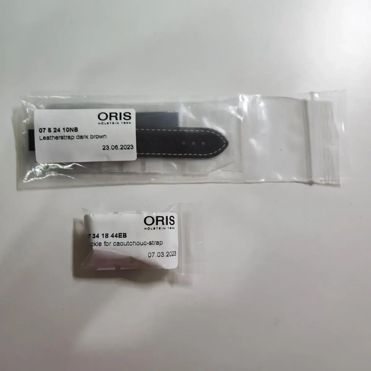 ORIS) 오리스 아퀴스 가죽밴드(버클 포함) 팝니다. (새 제품)