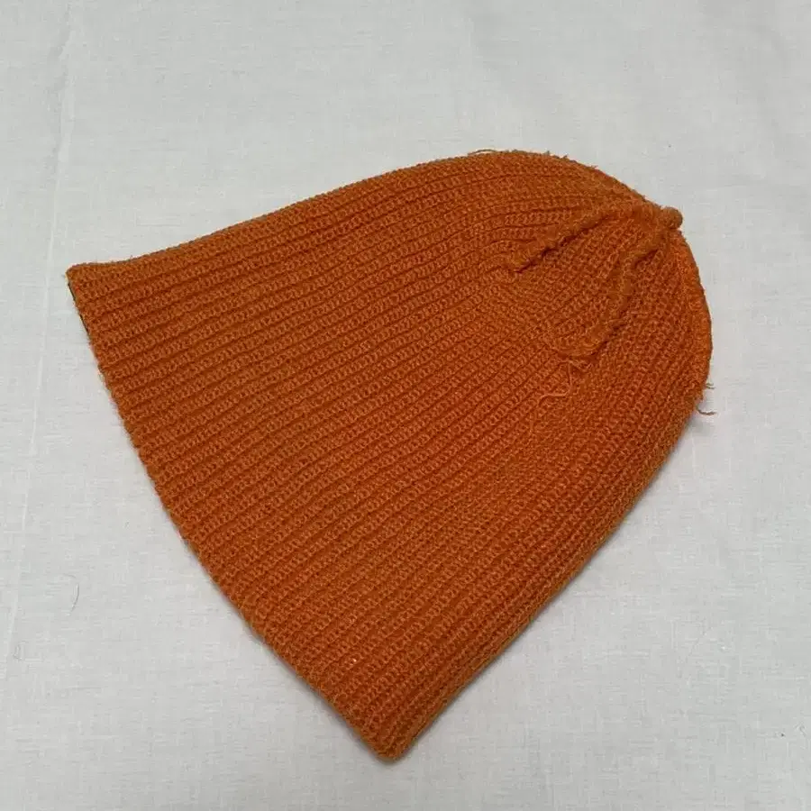 [Labros] orange beanie