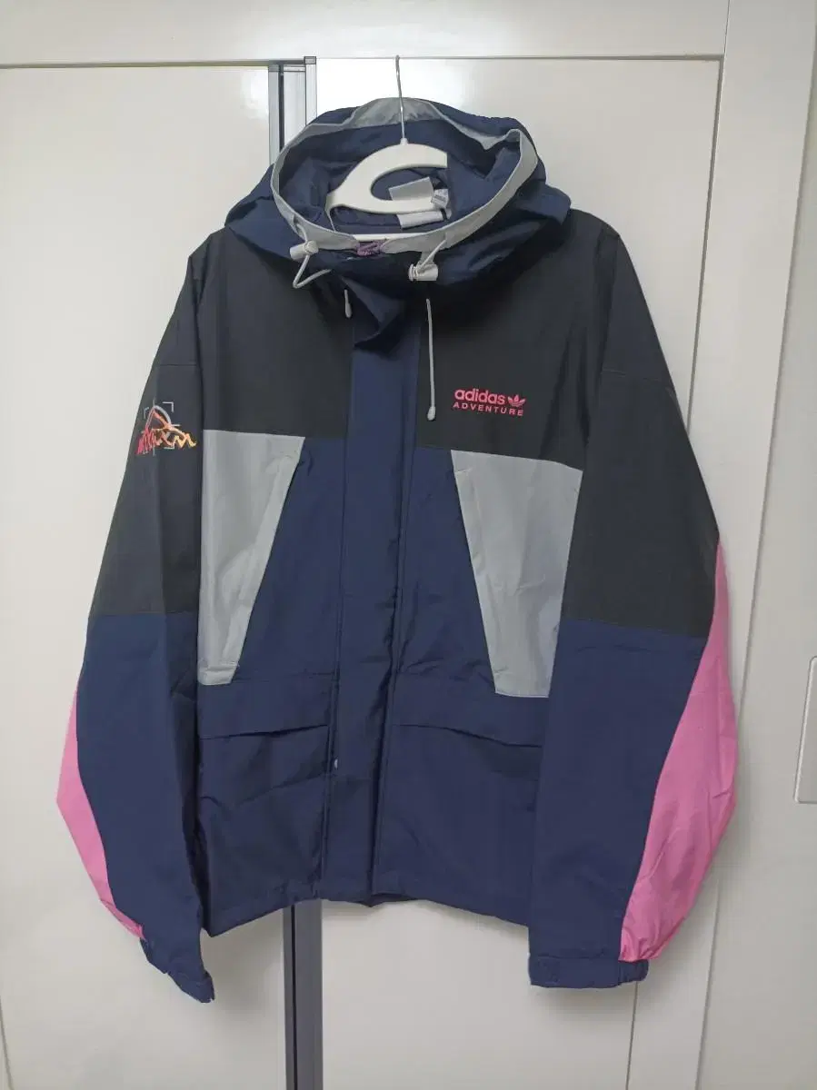 (NEW)Adidas Original Windbreaker