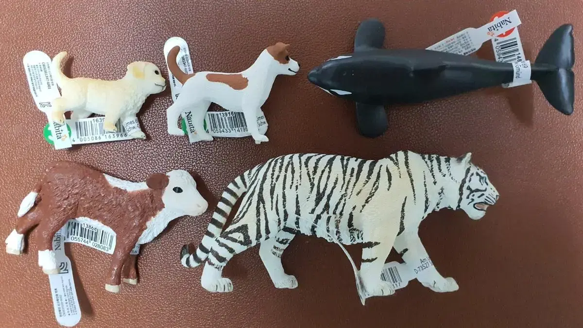 Schleich 슐라이히 묶음 판매 (강아지, 범고래, 송아지, 백호)