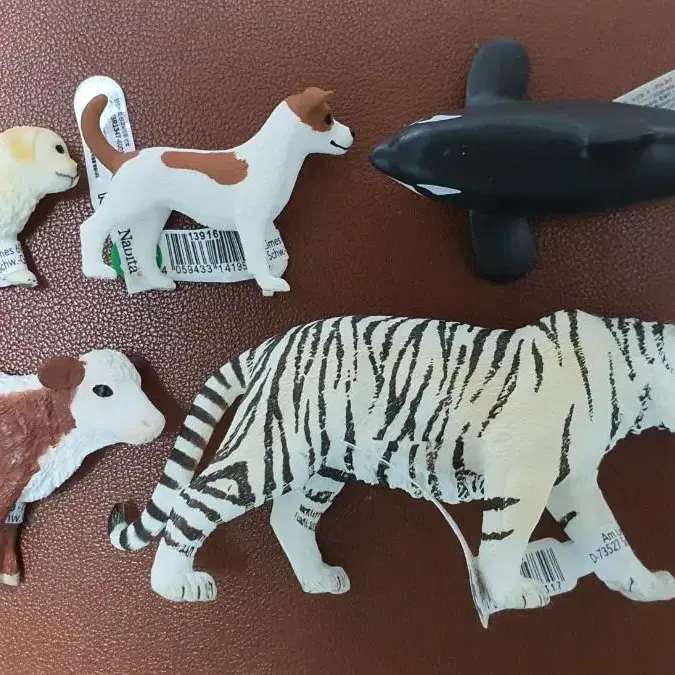 Schleich 슐라이히 묶음 판매 (강아지, 범고래, 송아지, 백호)