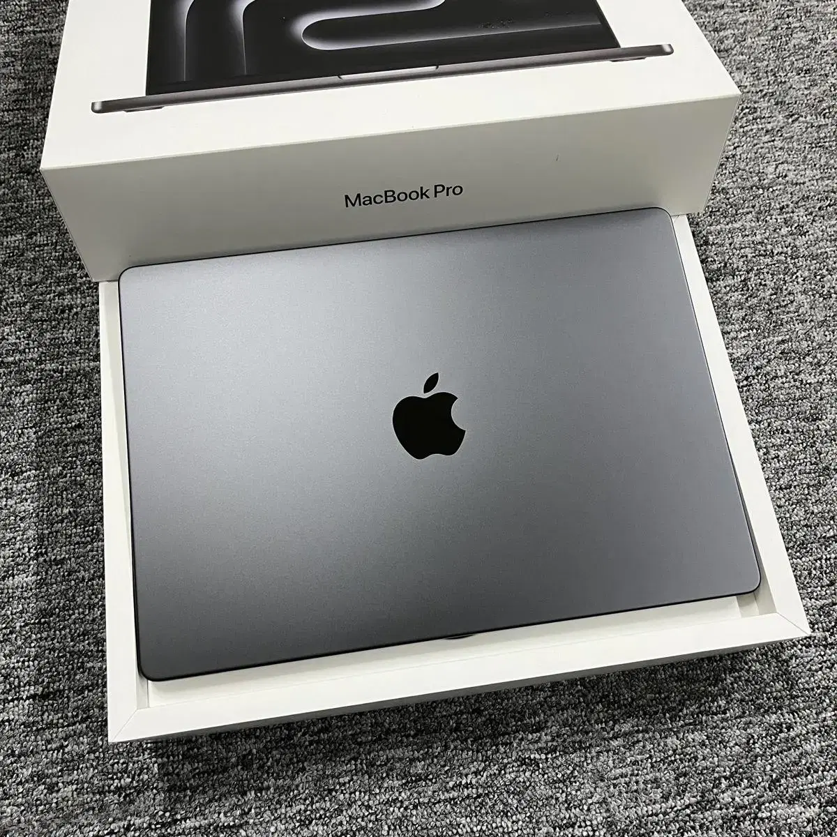 MacBook Pro 14 m3 pro 12c 1tb 18g space black