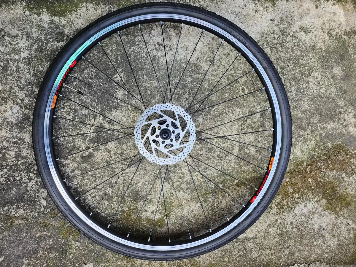 Road 700c ultralight front wheel