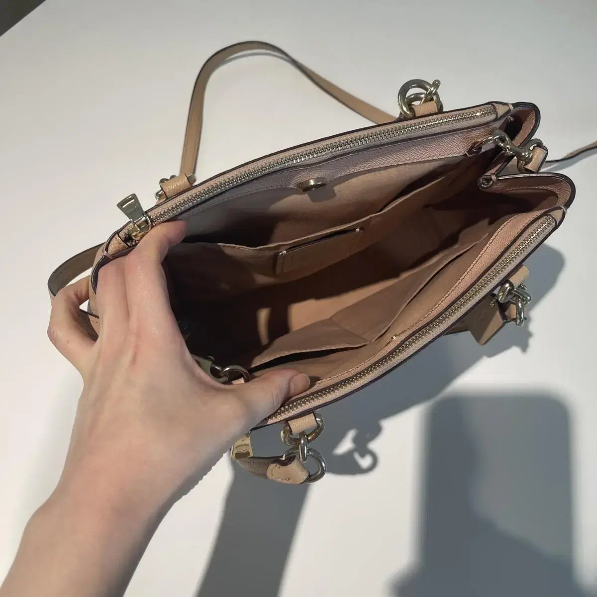 코치백 코치 가방 coach bag 정품 연핑크 데일리백