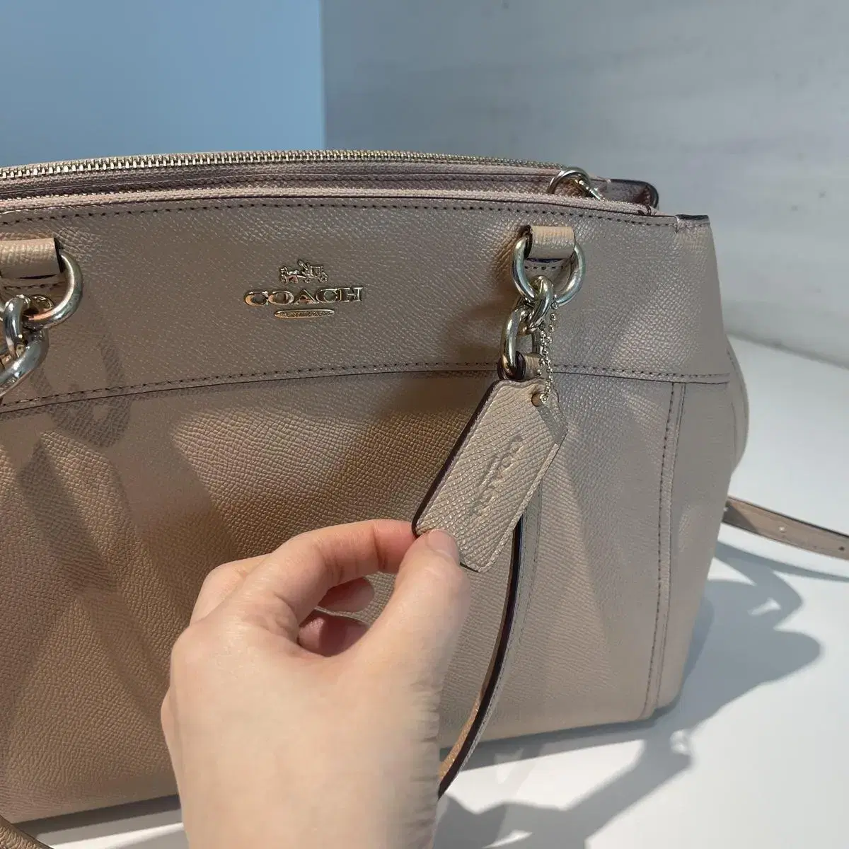 코치백 코치 가방 coach bag 정품 연핑크 데일리백