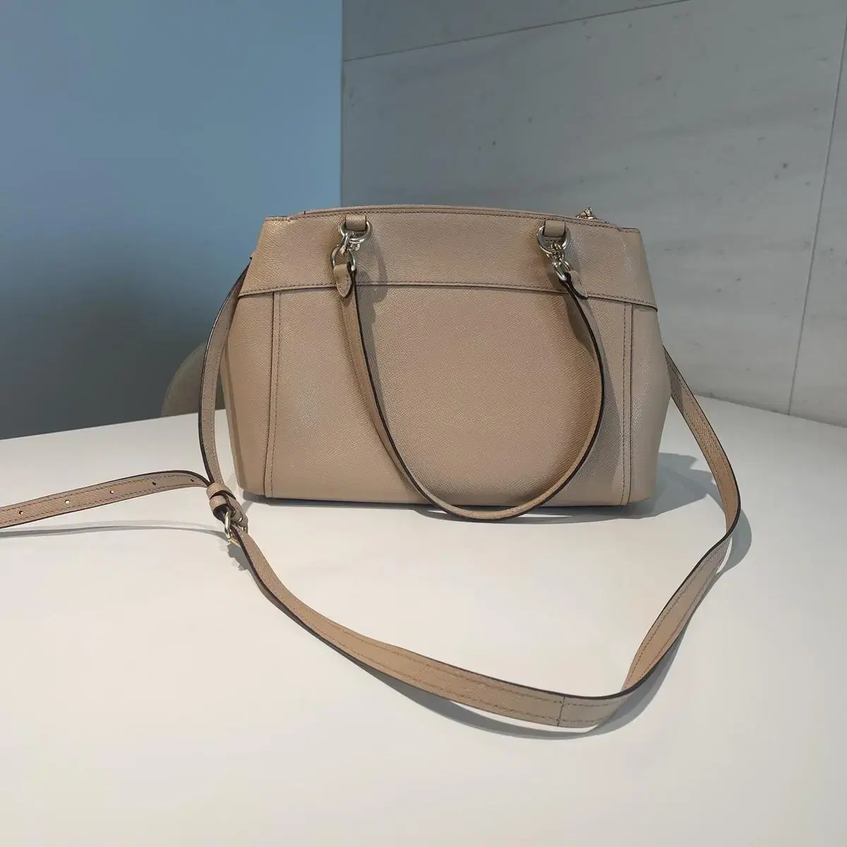 코치백 코치 가방 coach bag 정품 연핑크 데일리백