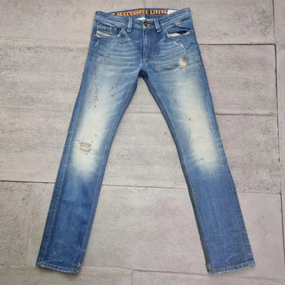 [31] Diesel THAVAR Washed Denim Pants