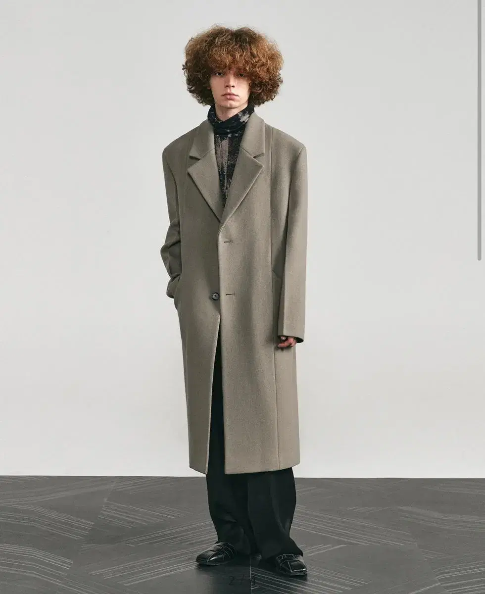 Remade Sharp Cut Overcoat 48