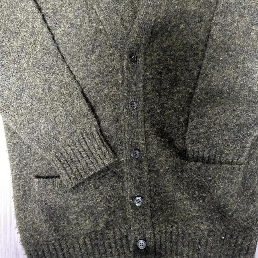 Shetlander Cardigan 42사이즈 올리브